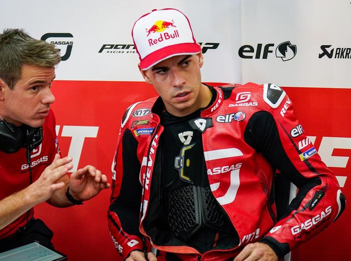 Selain bangga, Augusto Fernandez mengaku menikmati mengendarai motor MotoGP