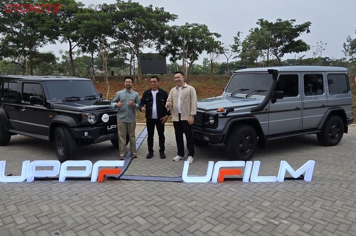 (Ki-ka) Asiong - Presdir PROFILM Indonesia, dan Kevin Danudoro - General Manager PROFILM Indonesia. Berpose bersama usai peluncuran UFILM Prime series di PIK 2, Jakarta Utara