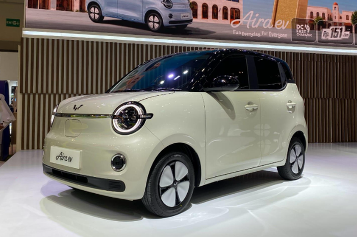 Harga Wuling Aira EV Standard Range tahun 2026.