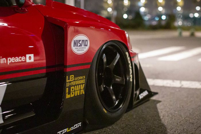 Pelek Yokohama Advan Racing GT berukuran 18 inci