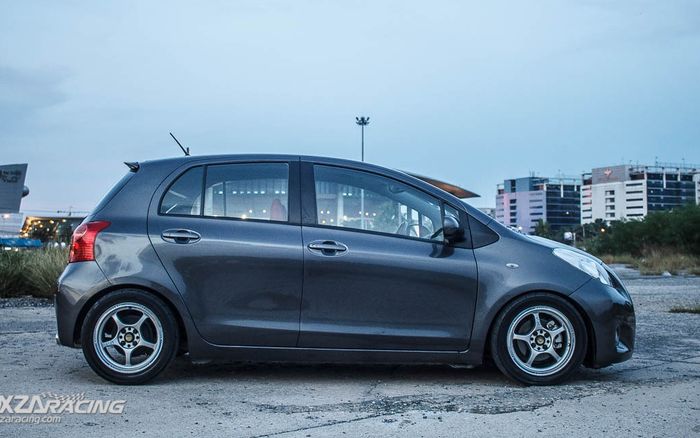 Modifikasi Toyota Yaris bakpao asal Thailand gaya sporty minimalis khas JDM