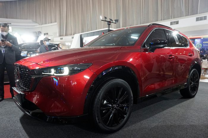 Mazda CX-5 Kuro Edition di ajang GIIAS Semarang 2022.