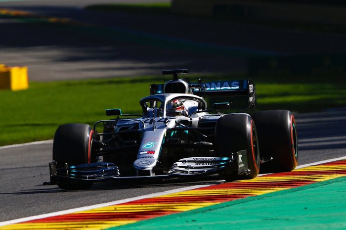 Pembalap Mercedes, Lewis Hamilton mengaku tetap senang meski hanya finish kedua di F1 Belgia Minggu lalu