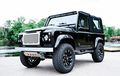 Restorasi Land Rover Defender Klasik Gendong Mesin Muscle Car