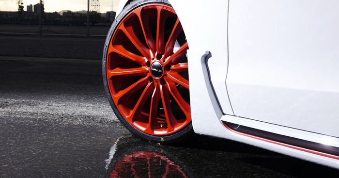 Audi A5 Sportback lebih mencolok pakai pelek Portfino warna merah