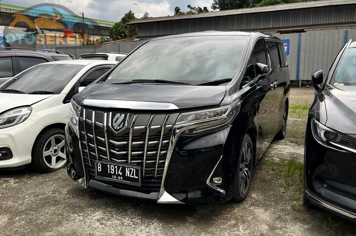 Spesifikasi dan kisaran harga Toyota Alphard G tahun 2020 seken.