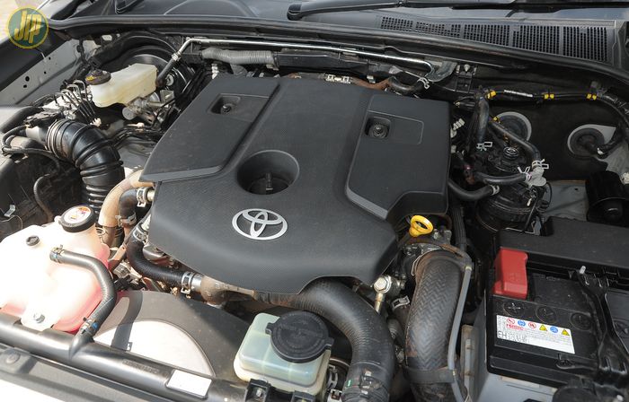 Mesin Toyota New Hilux 2GD-FTV 2.393 cc. Punya tenaga besar