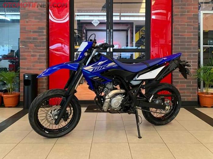 Yamaha WR 155R supermoto