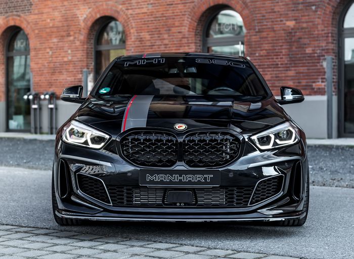 Modifikasi BMW Seri-1 M135i xDrive mendapat full body kit Maxton Design