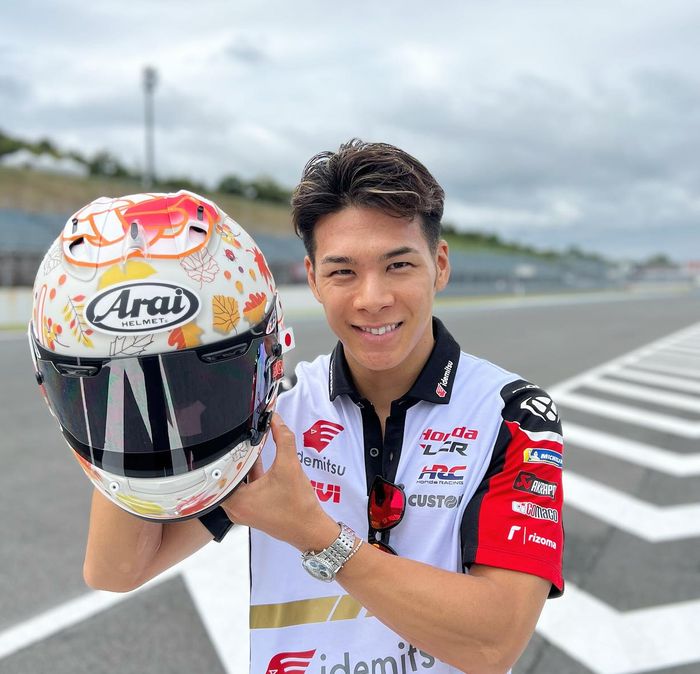 Helm spesial Takaaki Nakagami