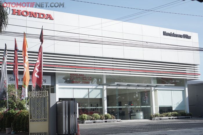 Dealer Honda Mandalasena Blitar merupakan cabang dari Honda Mandalasena yang ada di kota Malang.