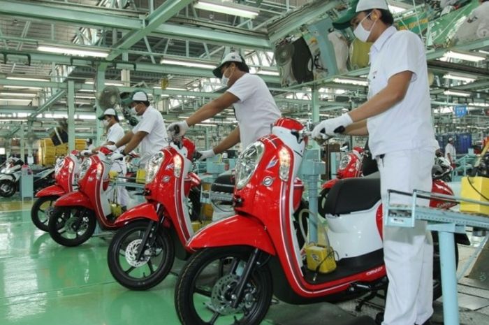 Ilustrasi perakitan Honda Scoopy