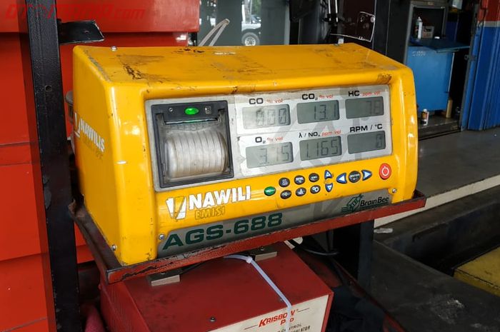 Brain Bee AGS-688, alat gas analyzer yang digunakan untuk pengetesan