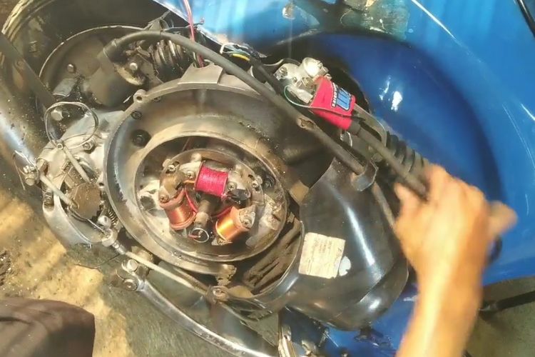 Murah dan Unik, Ganti Pengapian Vespa 2-Tak Jadi CDI di Bengkel 