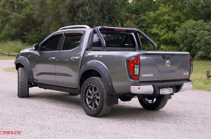 Tampilan belakang modifikasi Nissan Navara NP300 dengan sederet part off-road