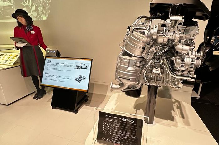 Isuzu fokus sejak awal mengembangkan mesin diesel, dan terus mengadopsi teknologi mesin diesel modern untuk kendaraan-kendaraannya, termasuk yang dijual di Indonesia