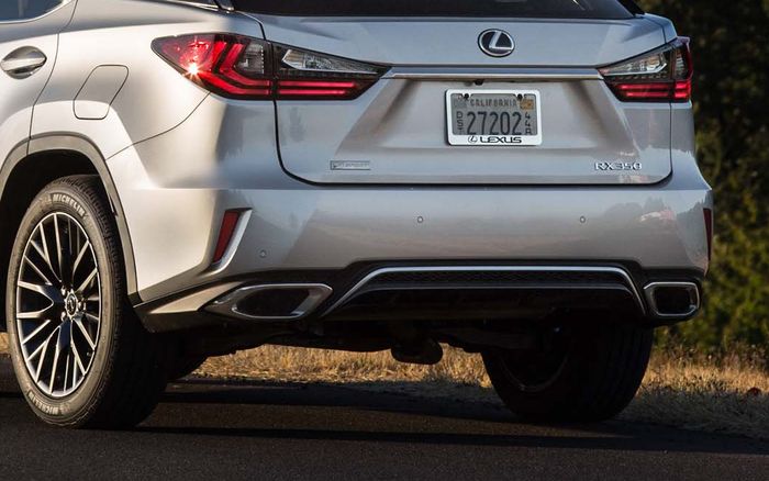 Lubang Knalpot Lexus RX