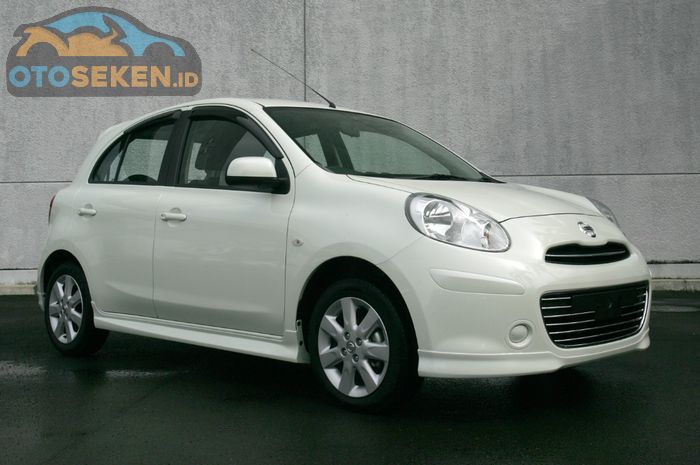 Spesifikasi dan kisaran harga Nissan March tahun 2013 seken