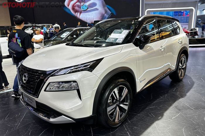 Harga terupdate Nissan X-Trail e-POWER with e-4ORCE tahun 2026.