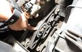 Patut Diwaspadai, 3 Ciri-ciri Ini Jadi Indikasi Fan Belt Mobil Mau Putus