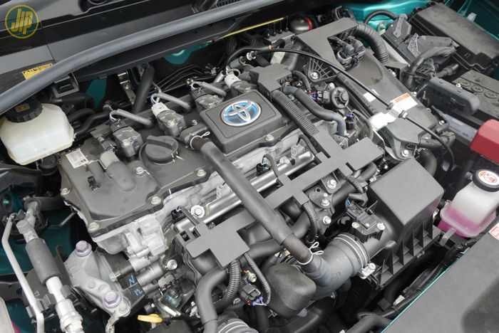 Mesin Toyota C-HR Hybrid punya tenaga lebih kecil dari yang konvensional