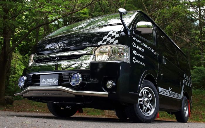 Fascia Toyota Hiace hasil garapan Jaos