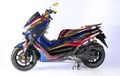 Detail Warna Krom Pelangi Bawa Yamaha NMAX Ini Jadi Master di Bandung