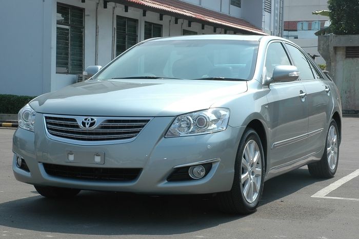 Spesifikasi dan kisaran harga Toyota Camry tahun 2009 seken