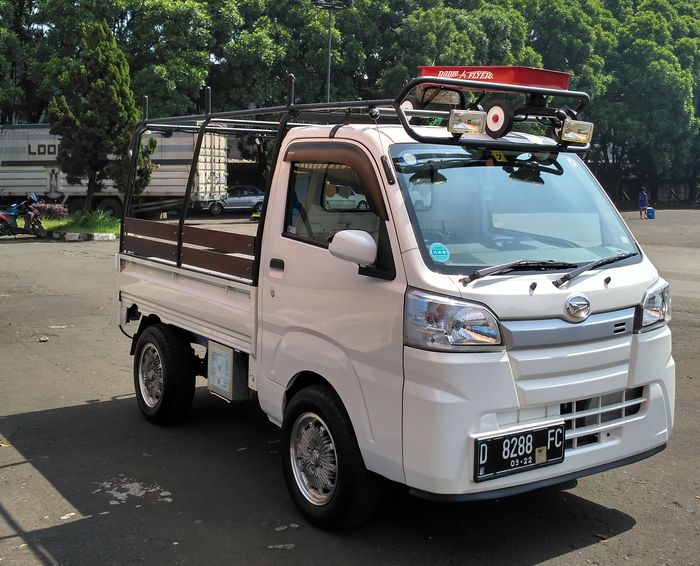 Modifikasi Toyota Hi-Max milik Zul