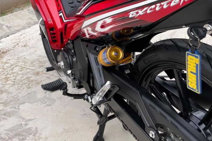 Shock belakang pakai Ohlins