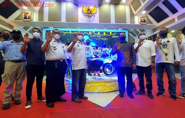 BL-SEV01 kembali ke Jakarta setelah sukses touring Jakarta-Mandalika