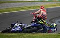 Sengaja Dijatuhkan Marquez, Valentino Rossi Keluarkan Pernyataan Resmi