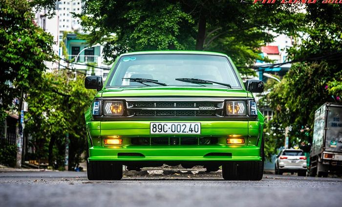 Tampilan depan modifikasi Mazda B2200 bergaya kekinian