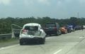 Video Rombongan Mobil Mewah Kecelakaan di Tol Cipali. Lamborghini Nya Kroak Sob!