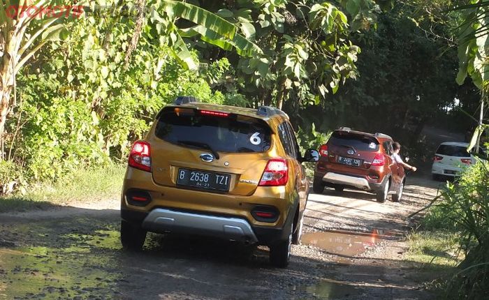 Perjalanan ke Pantai Ngandong, peningkatan suspensi dan fitur di Datsun Cross  bikin nyaman perjalanan