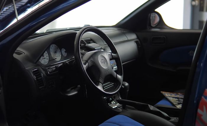 Tampilan kabin Nissan Maxima juga dibuat semirip mungkin 