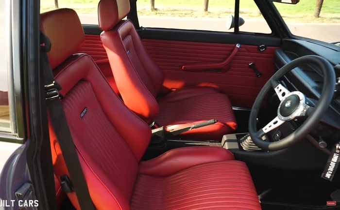 Tampilan kabin restomod BMW 2002