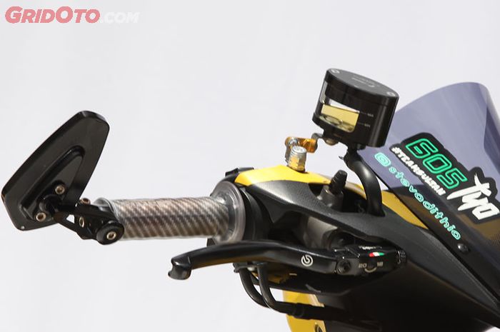 Handgrip Yamaha Aerox best racing look