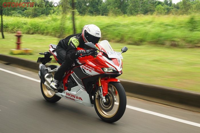 Test ride New Honda CBR250RR SP Quick Shifter