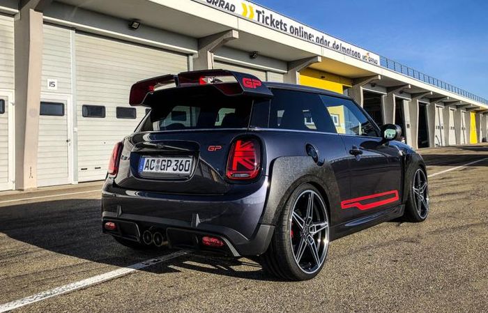 MINI JCW GP sudah mengasup body kit penunjang aerodinamika
