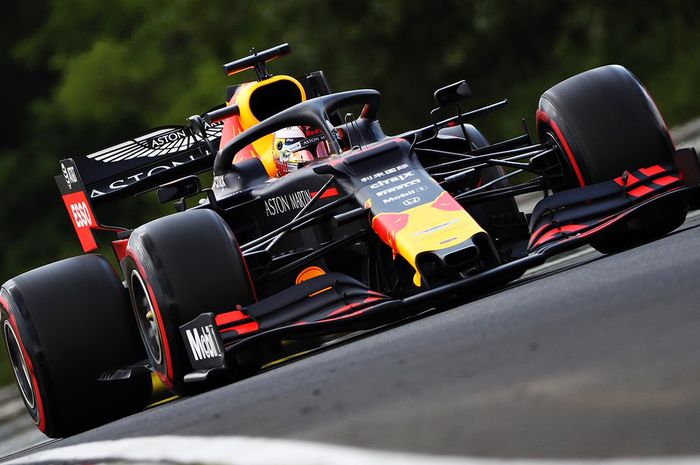 Max Verstappen berhasil meraih pole position pertama di sepanjang kariernya di balap jet darat tersebut, berikut hasil kualifikasi F1 Hongaria