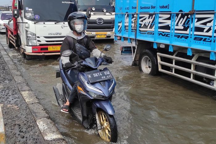 Motor yang menerobos banjir bisa terjadi water hammer 