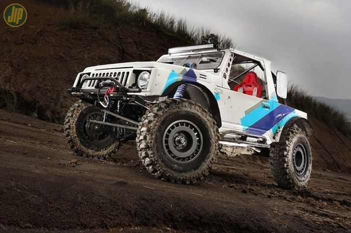 Pakai Warna Ala Suzuki Sport, Tampilan Jimny Ini Makin Gokil! - GridOto.com