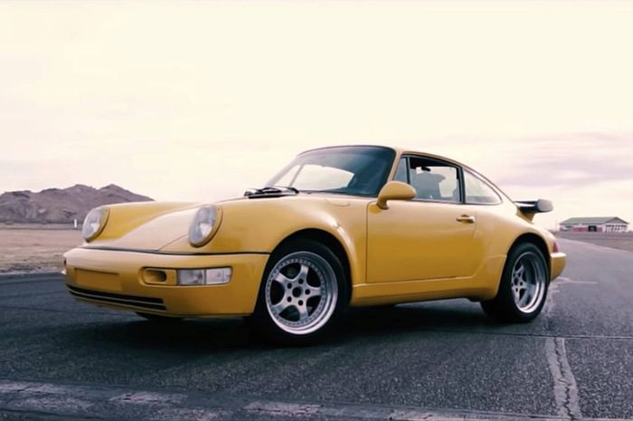 Porsche 911 keluaran tahun 1975 gati mesin Chevy