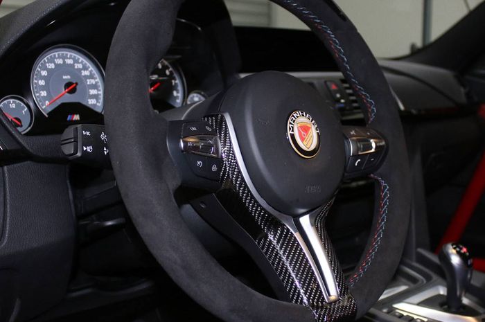 BMW M4 Coupe garapan Manhart