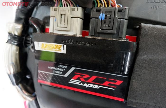 ECU aRacer RC2 Super, salah satu kuncian kencang