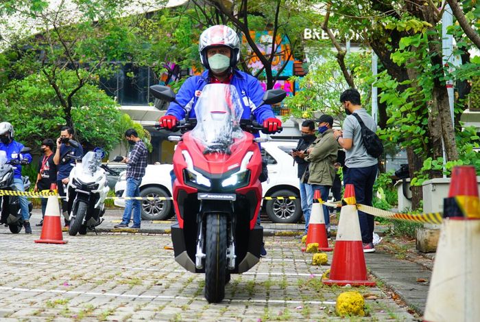 Pengunjung bisa bisa langsung merasakan New Honda ADV 160