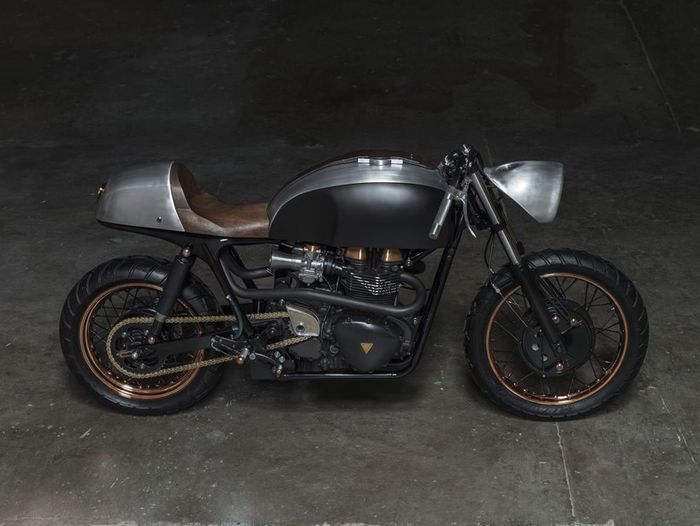 Triumph Thruxton 2007 kustom cafe racer dari Death machines of London, dilansir oleh www.dmolcustoms.com