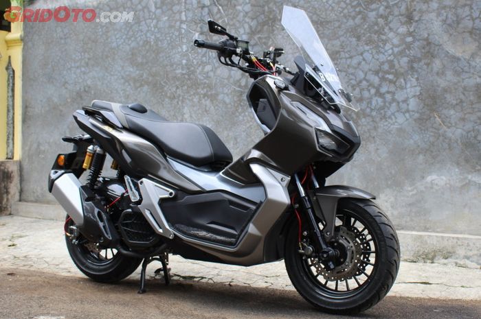 Honda ADV 150 tampil simple untuk daily use. 