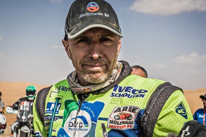 Sempat kritis usai kecelakaan di stage 11 Reli Dakar 2020, Edwin Straver yang menggunakan motor KTM tersebut meninggal dunia